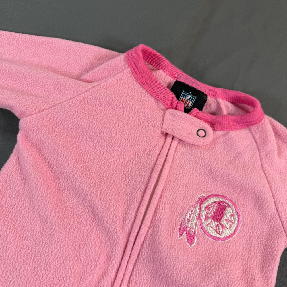 NFL Washington Redskins Baby Pink Fleece Footed Sleeper Pajamas 12M OSCD2011-042